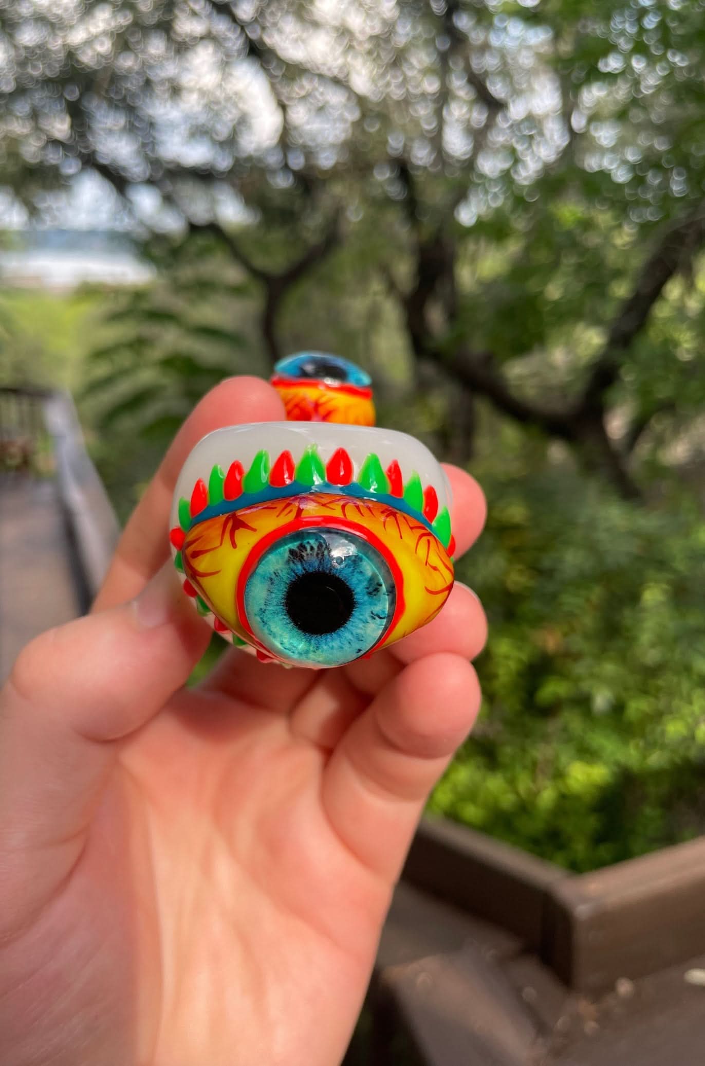 Eye of the Beholder GLOW Pipe - Image 5
