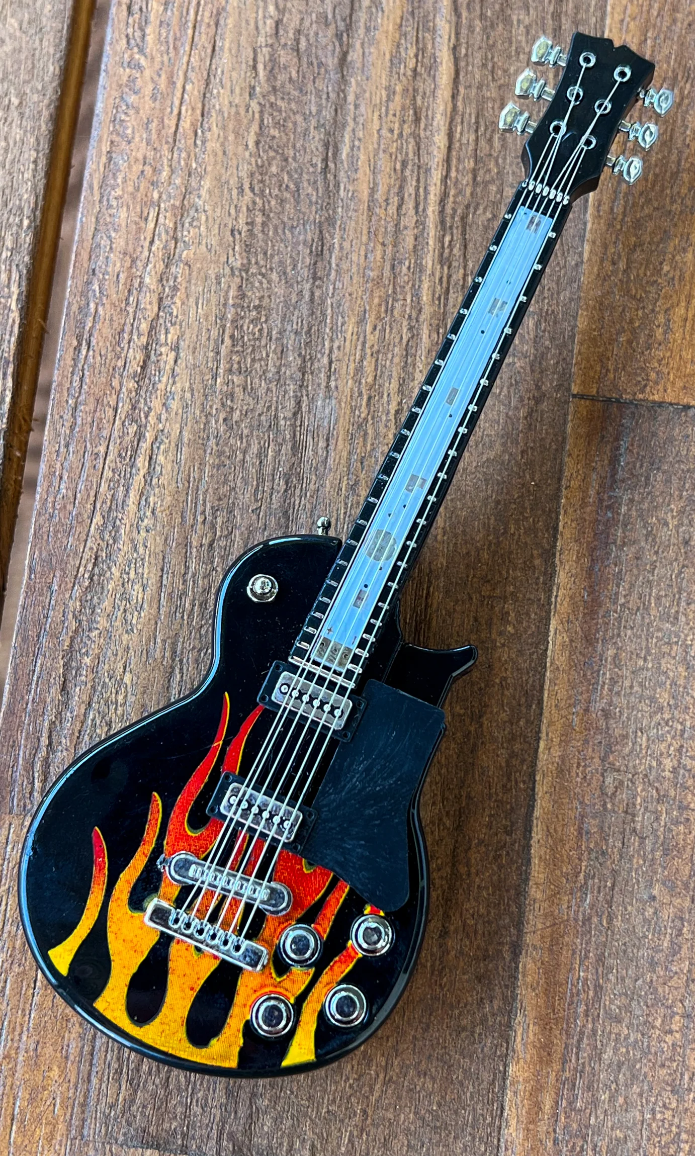 Guitar Lighter