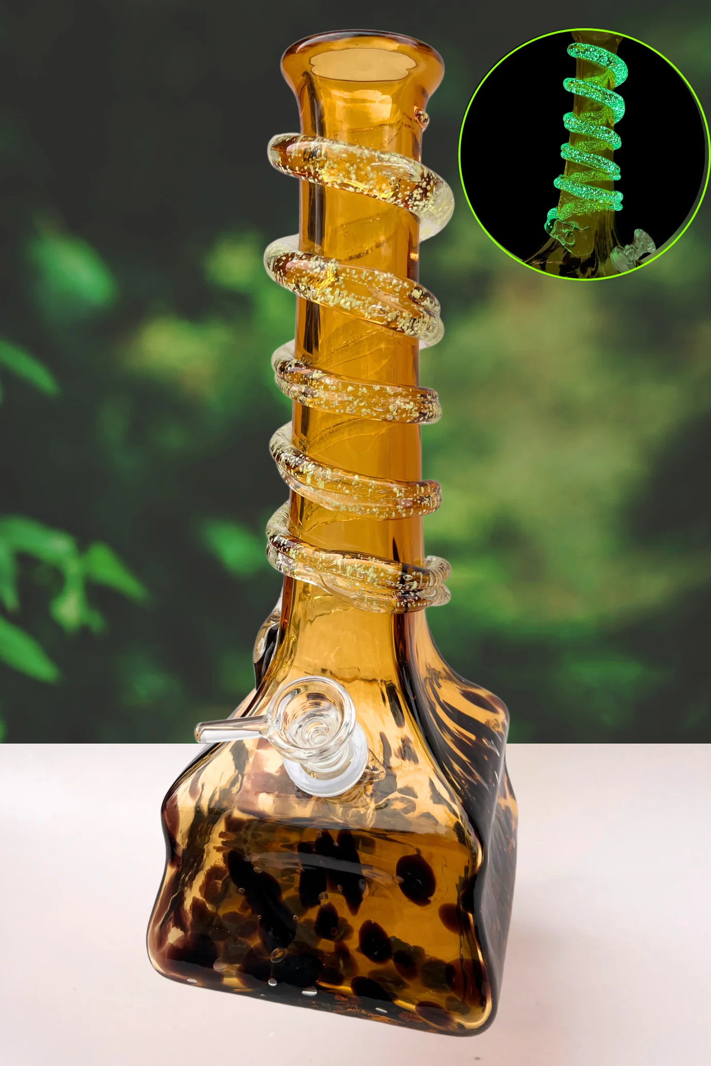 Jungle Bong GLOW