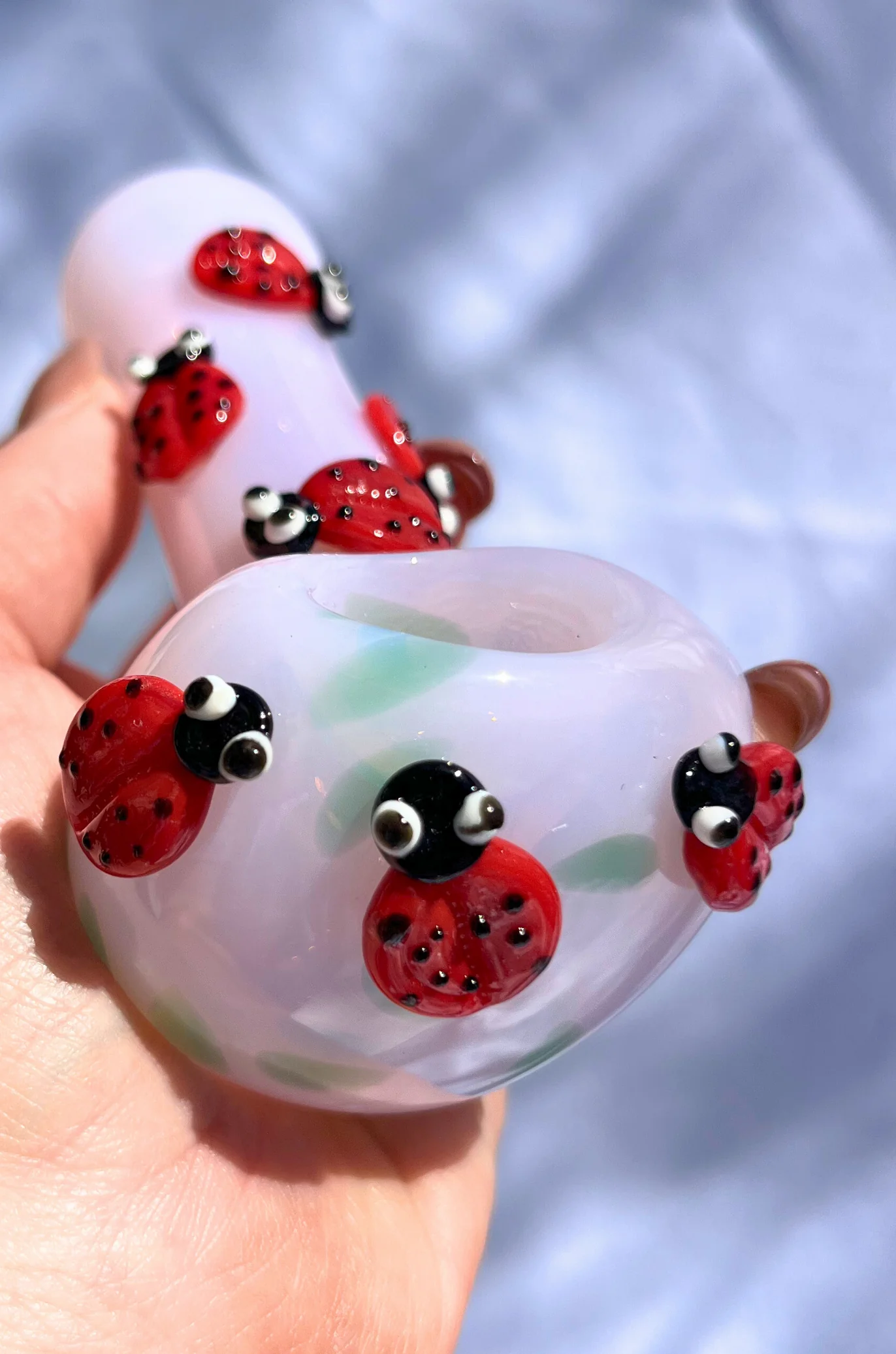 Ladybug's Lunch Club Pipe - Image 2