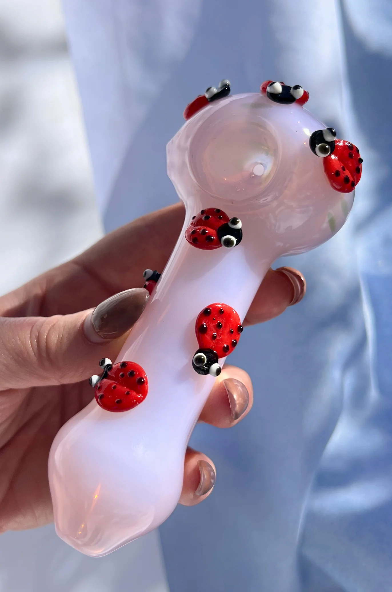 Ladybug's Lunch Club Pipe - Image 3