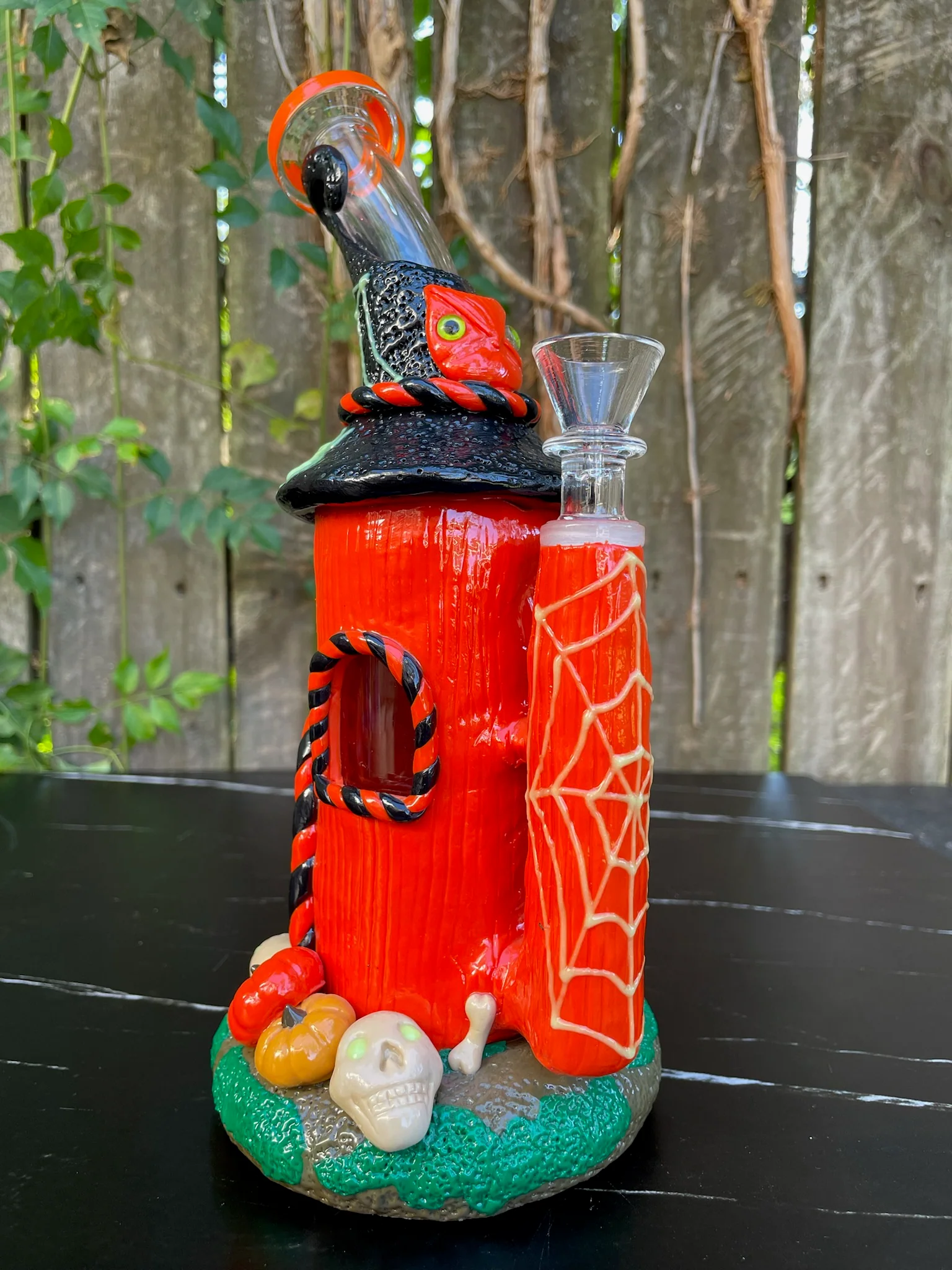 Sketchy Black Cat GLOW Bong - Image 6