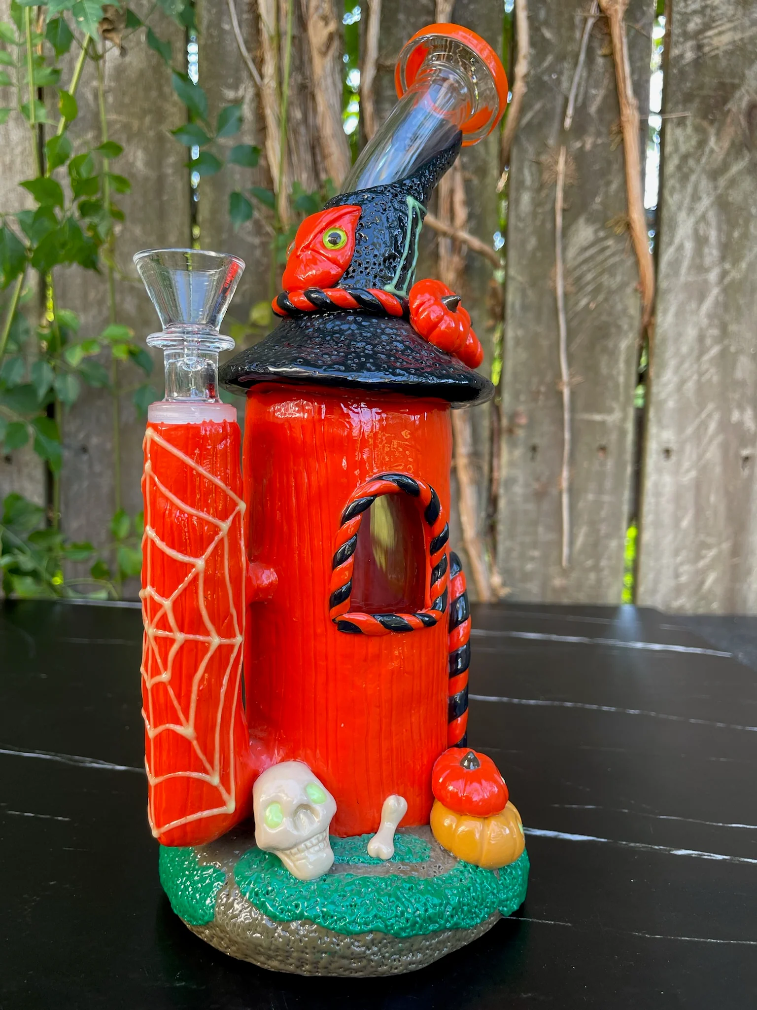 Sketchy Black Cat GLOW Bong - Image 7