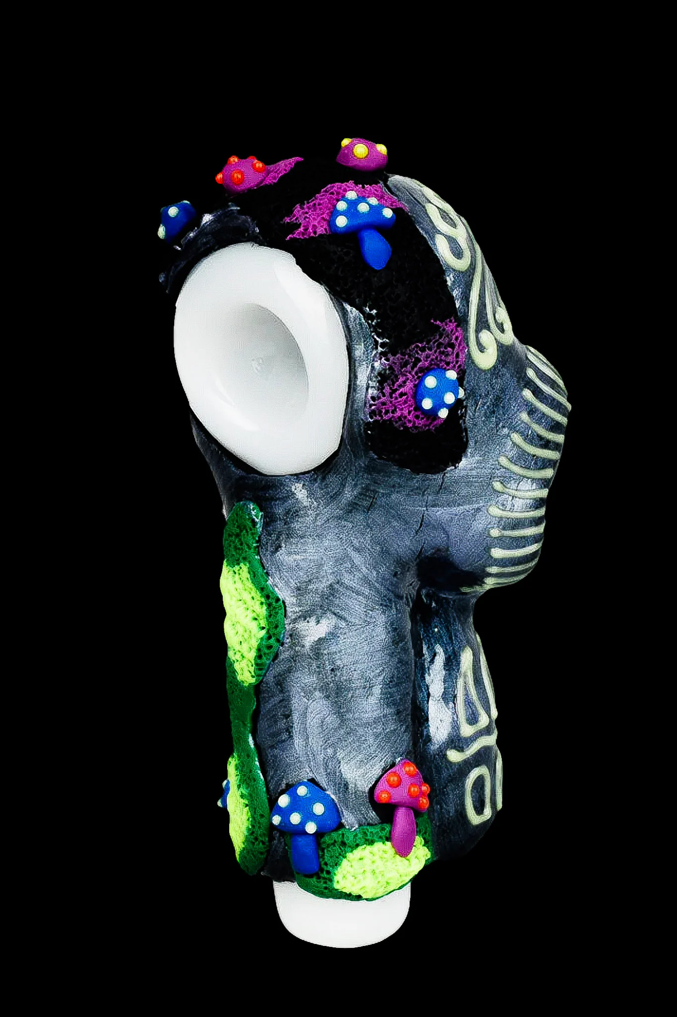 Voodoo Skull Pipe GLOW - Image 3